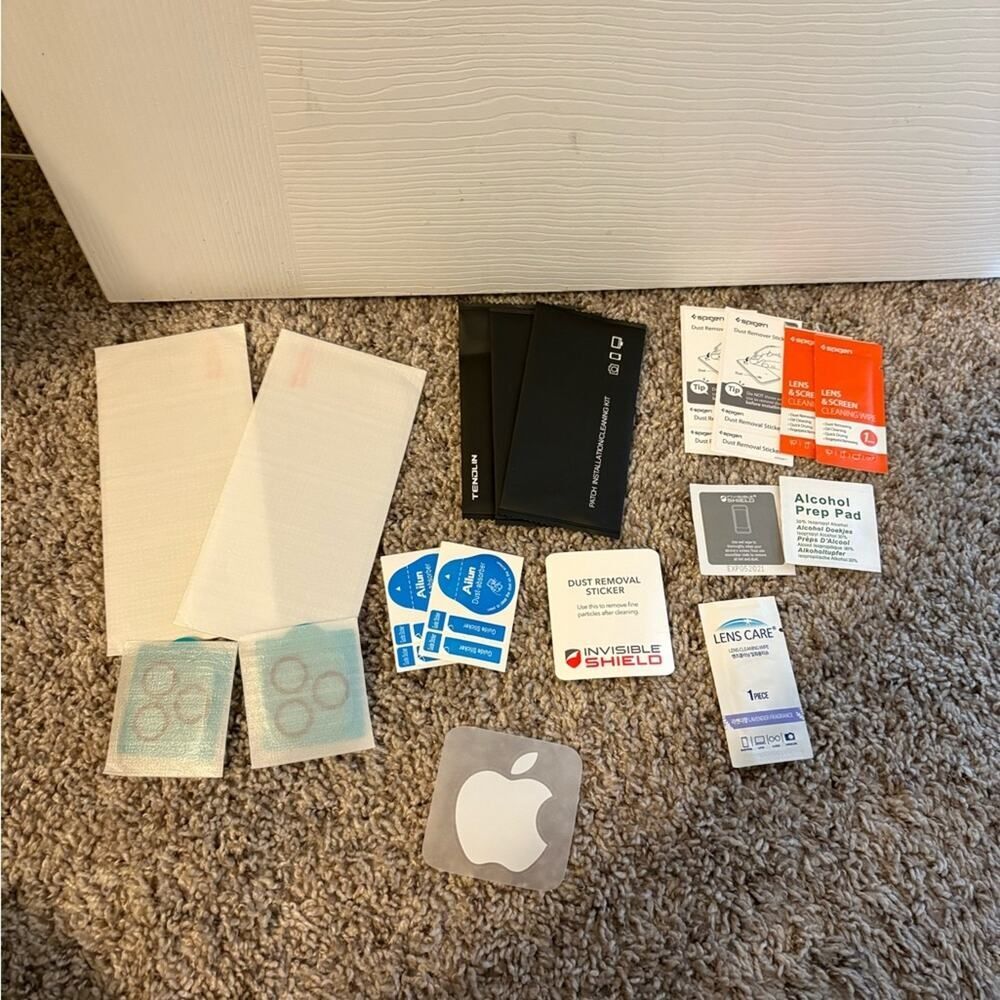 Apple Screen Protector Care Kit with Accessories